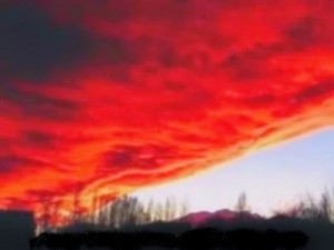 misteriosa-nuvola-rossa476-Apr.-24-500x375