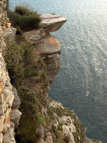 405070-rock